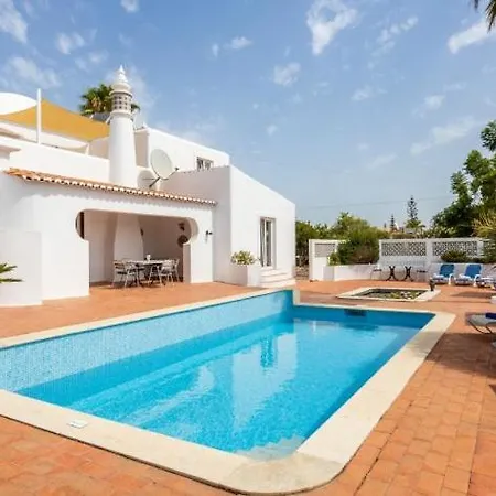 Casa Cinco Quartos * Armação de Pêra