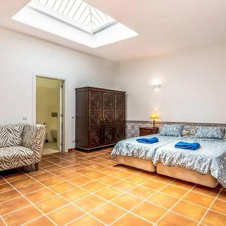 Casa Cinco Cupulas Armacao de Pera