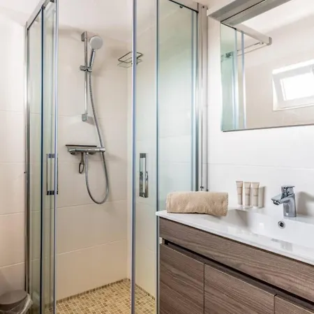 Casa Cinco Cupulas Армасан-де-Пера