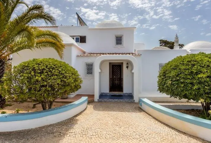 Bed & Breakfast Casa Cinco Cupulas Armação de Pêra