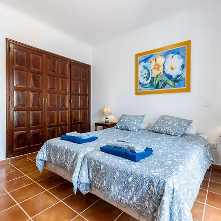 Casa Cinco Cupulas